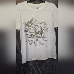 Cream Short Sleeve Tee with Artistic Mountain Design